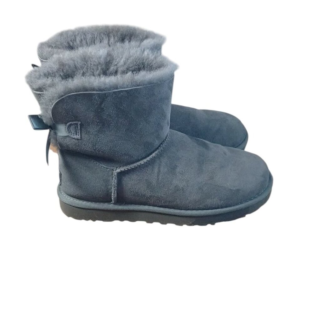 UGG Australia Gray 7 US Mini Bailey Bow II Winter Boots Worn Once